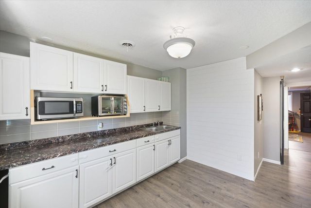 2727 Viola Court, Shakopee, MN 55379