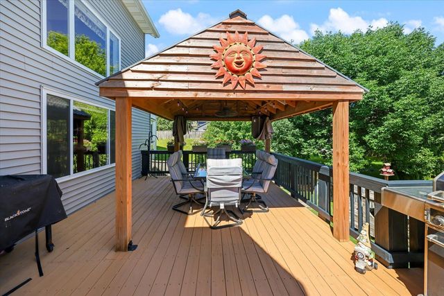 2727 Viola Court, Shakopee, MN 55379