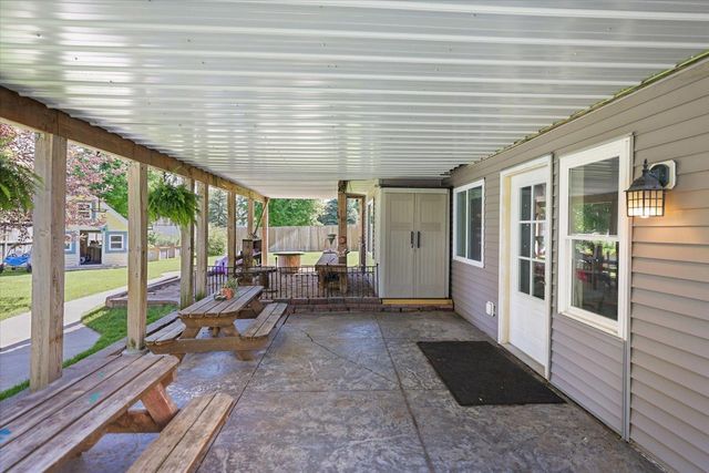 2727 Viola Court, Shakopee, MN 55379