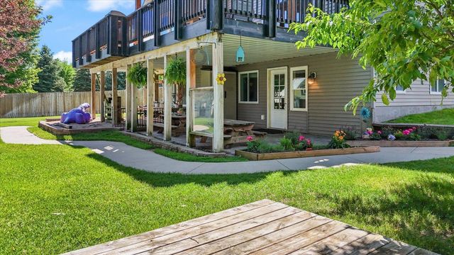 2727 Viola Court, Shakopee, MN 55379