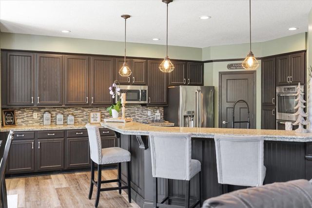 2727 Viola Court, Shakopee, MN 55379