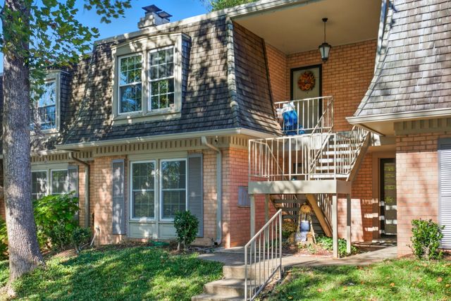 3000 Hillsboro Pike Apt 8, Nashville, TN 37215