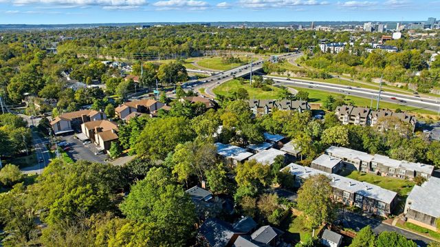 3000 Hillsboro Pike Apt 8, Nashville, TN 37215