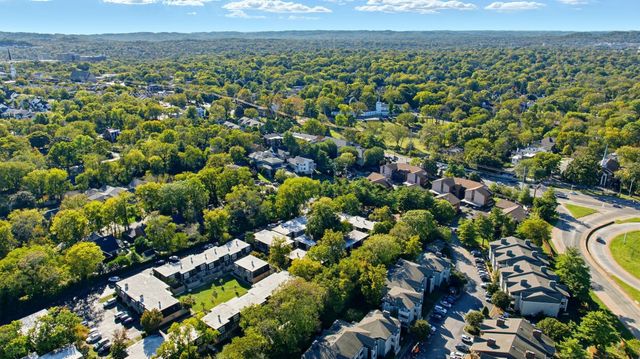 3000 Hillsboro Pike Apt 8, Nashville, TN 37215