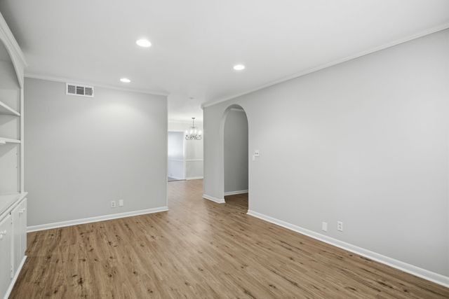 3000 Hillsboro Pike Apt 8, Nashville, TN 37215