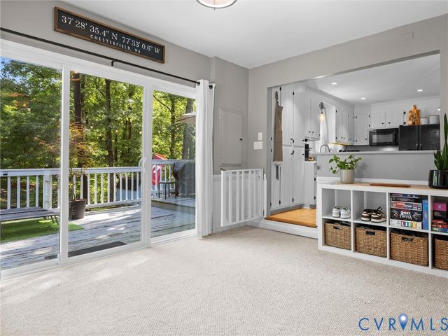 8212 Stone River Ct, Chesterfield, VA 23235