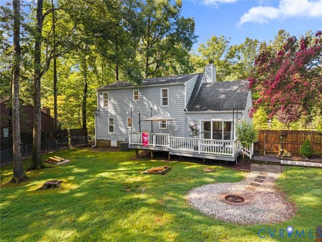 8212 Stone River Ct, Chesterfield, VA 23235