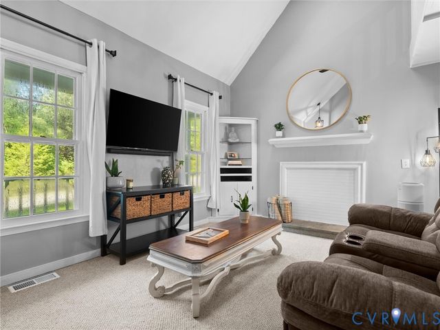 8212 Stone River Ct, Chesterfield, VA 23235