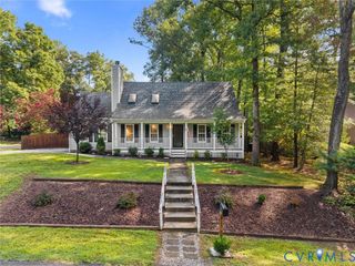 8212 Stone River Ct, Chesterfield, VA 23235