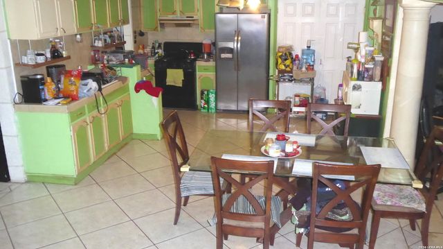 823 Darby, San Antonio, TX 78207