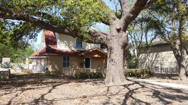 823 Darby, San Antonio, TX 78207