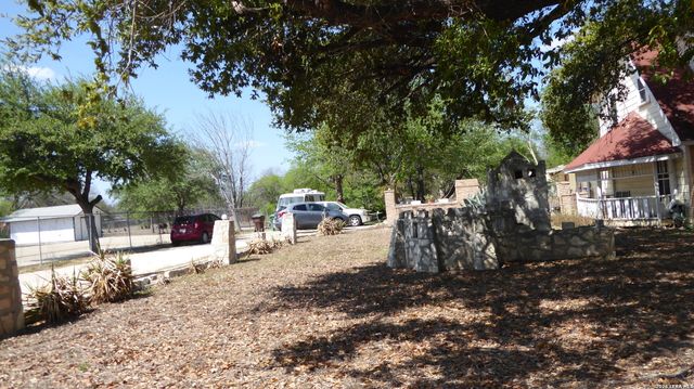 823 Darby, San Antonio, TX 78207