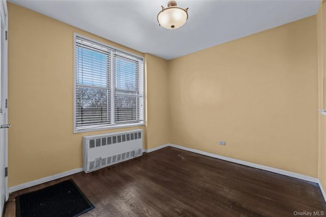 43-25 Douglaston Parkway 6K, Douglaston, NY 11363