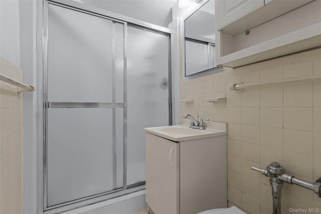 43-25 Douglaston Parkway 6K, Douglaston, NY 11363