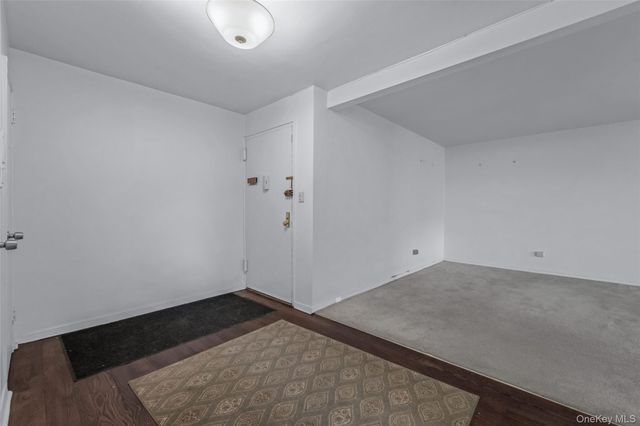 43-25 Douglaston Parkway 6K, Douglaston, NY 11363