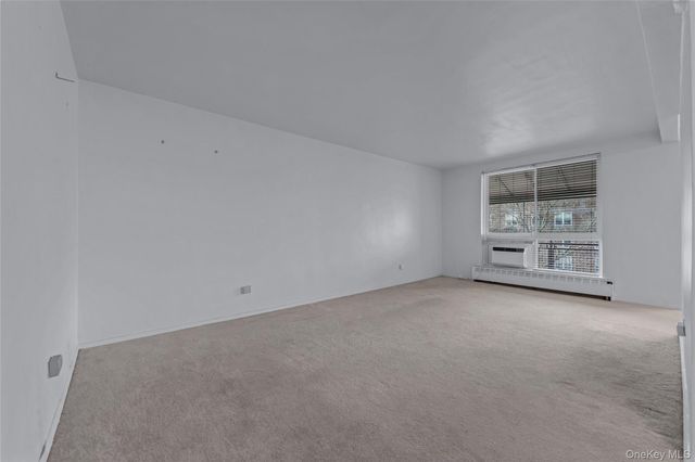 43-25 Douglaston Parkway 6K, Douglaston, NY 11363