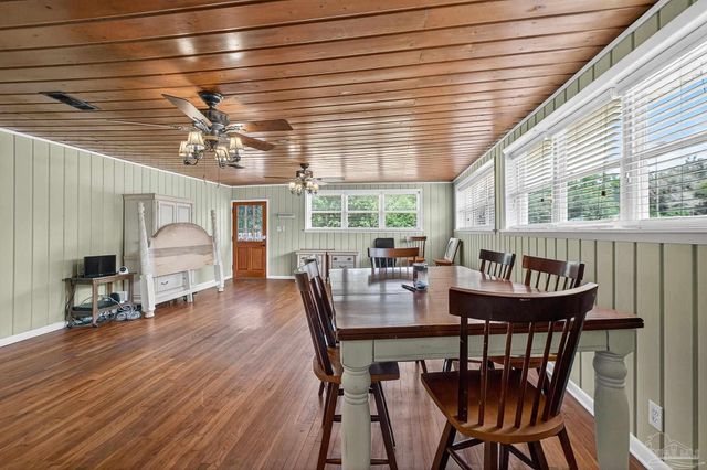 725 N Old Corry Field Rd, Pensacola, FL 32506