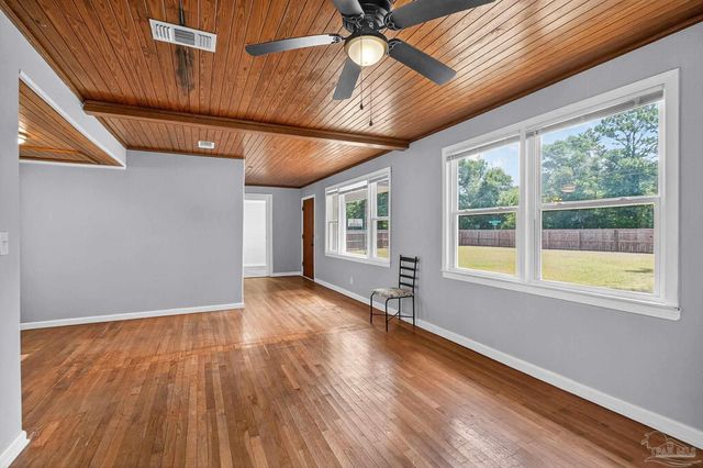 725 N Old Corry Field Rd, Pensacola, FL 32506