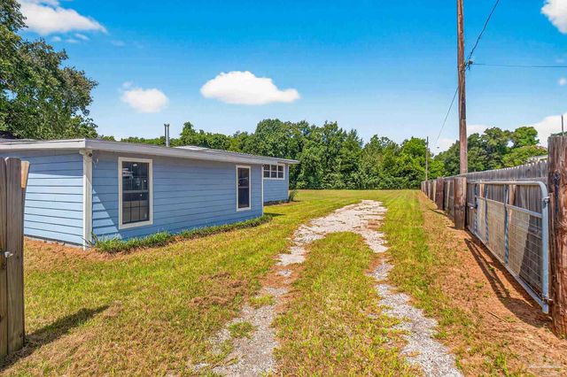 725 N Old Corry Field Rd, Pensacola, FL 32506