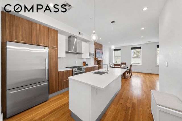 141 W 126th St Apt 3A, New York City, NY 10027