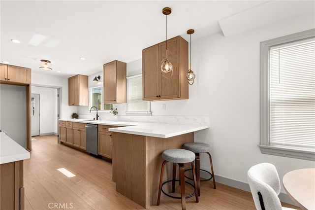 1707 W 65th Place, Los Angeles, CA 90047