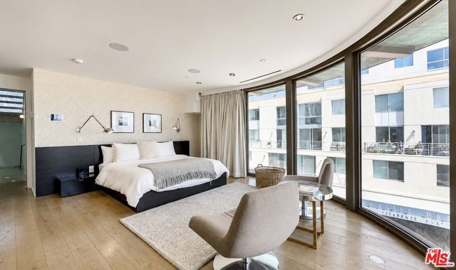 11 Marine Terrace 5, Santa Monica, CA 90401