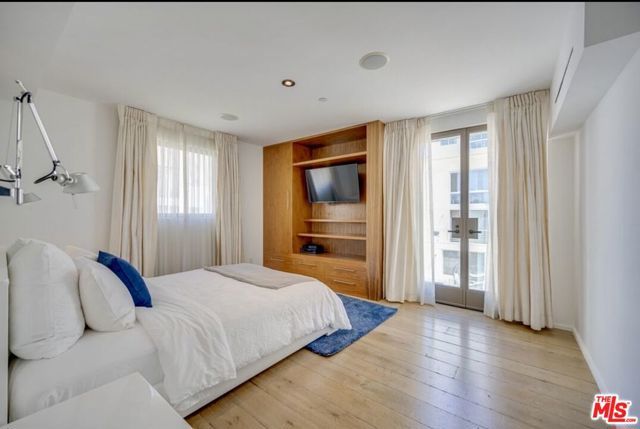 11 Marine Terrace 5, Santa Monica, CA 90401