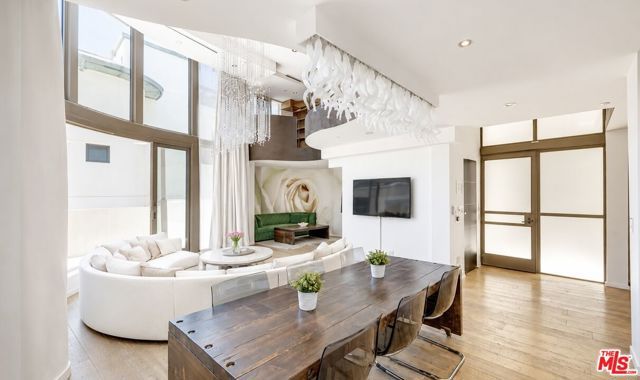 11 Marine Terrace 5, Santa Monica, CA 90401
