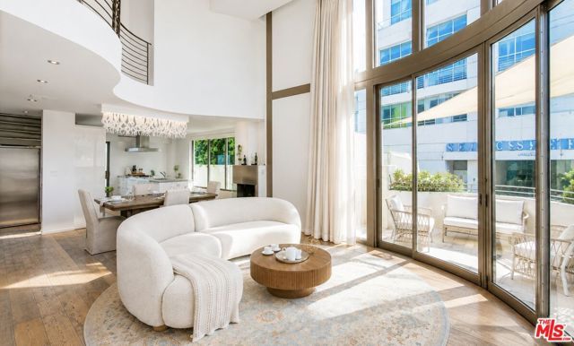 11 Marine Terrace 5, Santa Monica, CA 90401