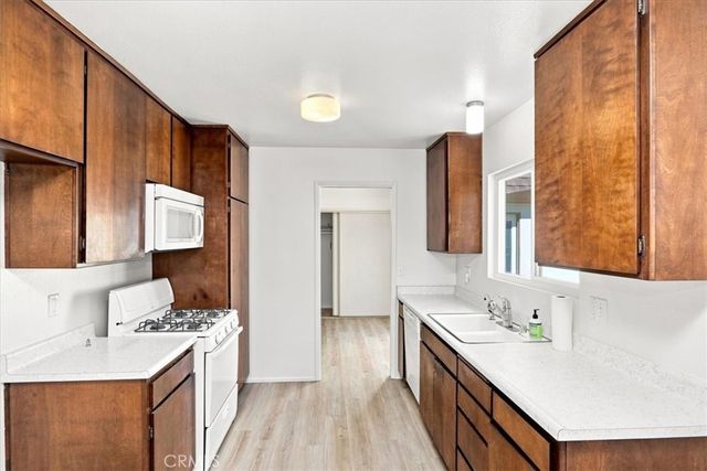 828 E Highland Avenue, Redlands, CA 92374