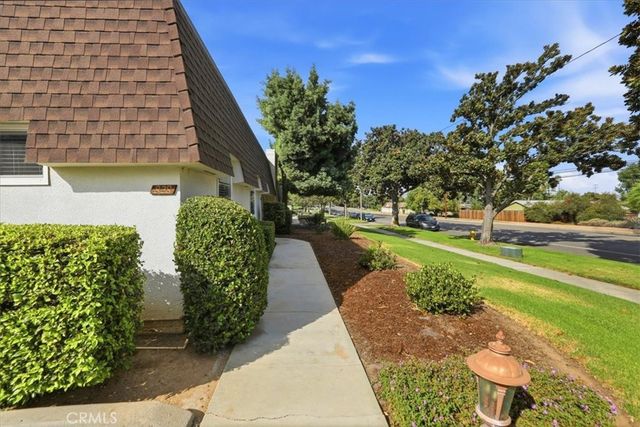828 E Highland Avenue, Redlands, CA 92374