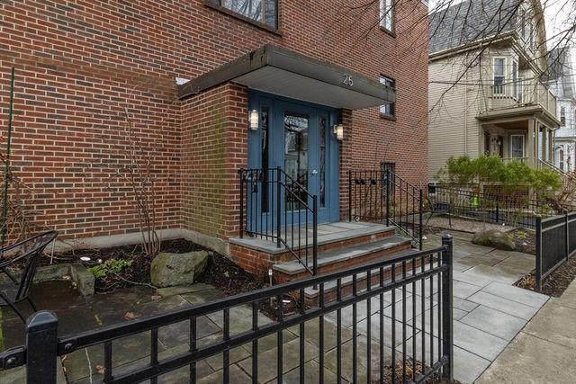 25 Linden Ave 1, Somerville, MA 02143
