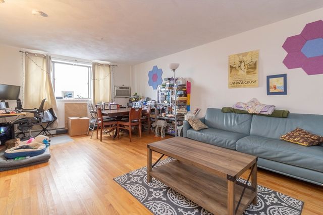25 Linden Ave 1, Somerville, MA 02143
