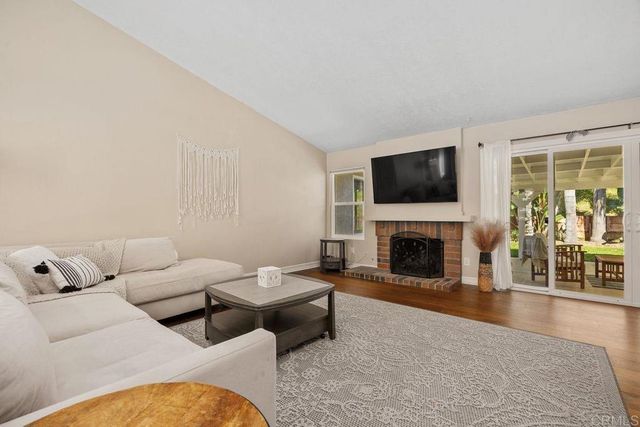 7102 Primrose Way, Carlsbad, CA 92011