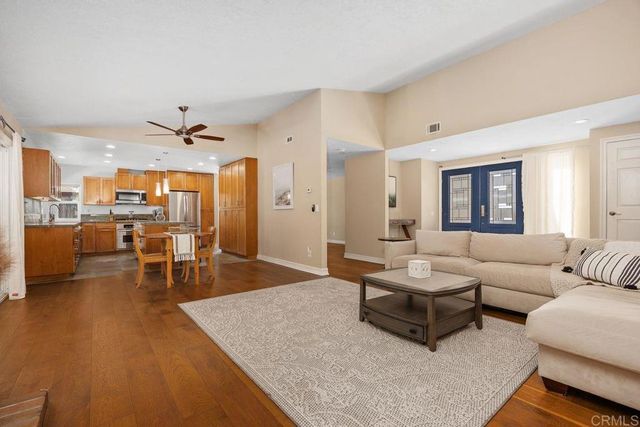 7102 Primrose Way, Carlsbad, CA 92011