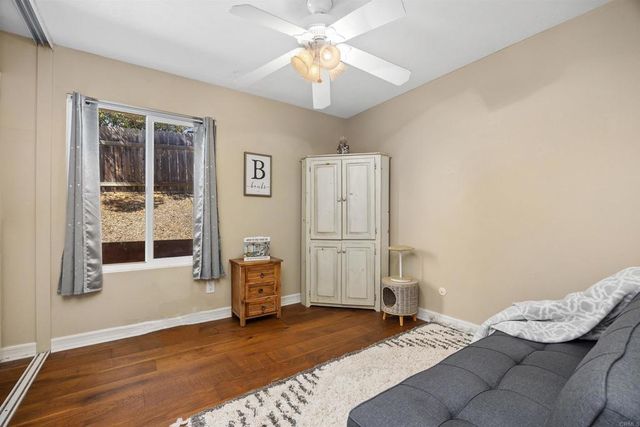 7102 Primrose Way, Carlsbad, CA 92011