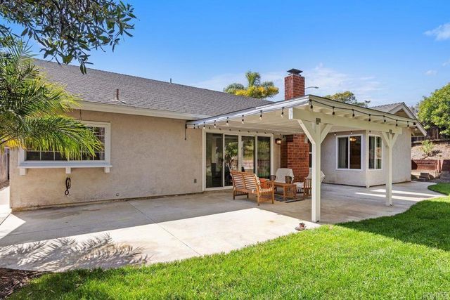 7102 Primrose Way, Carlsbad, CA 92011