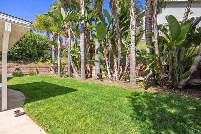 7102 Primrose Way, Carlsbad, CA 92011