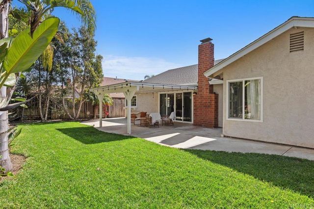 7102 Primrose Way, Carlsbad, CA 92011
