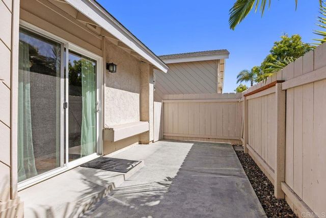 7102 Primrose Way, Carlsbad, CA 92011