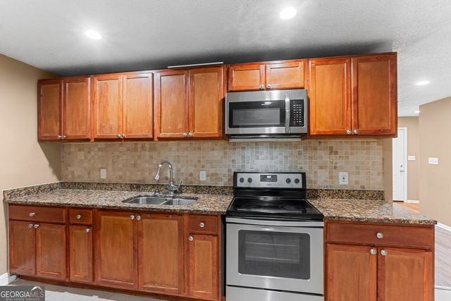 2105 Mutual Avenue, Macon, GA 31204