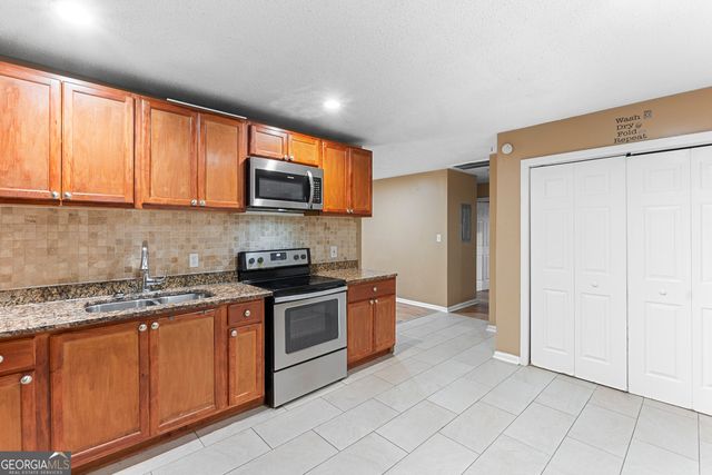 2105 Mutual Avenue, Macon, GA 31204