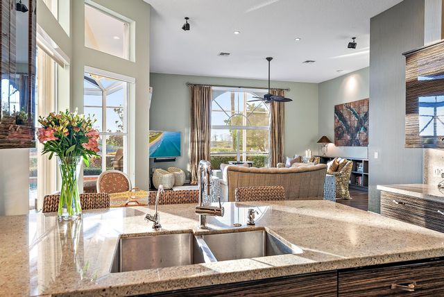 52 Cayman Place, Palm Beach Gardens, FL 33418