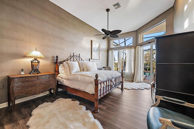 52 Cayman Place, Palm Beach Gardens, FL 33418