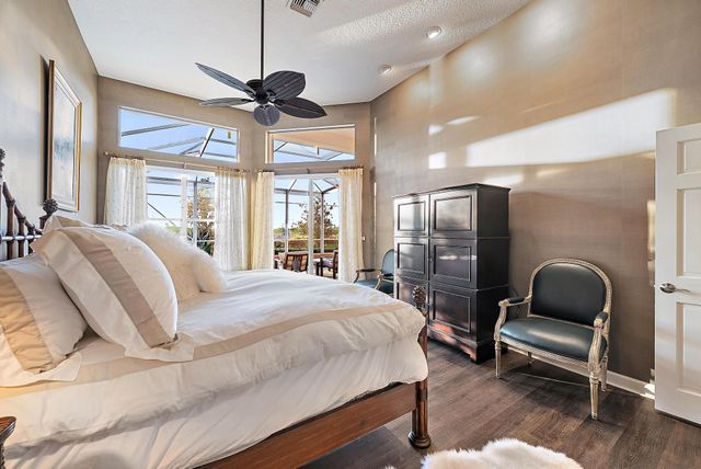 52 Cayman Place, Palm Beach Gardens, FL 33418