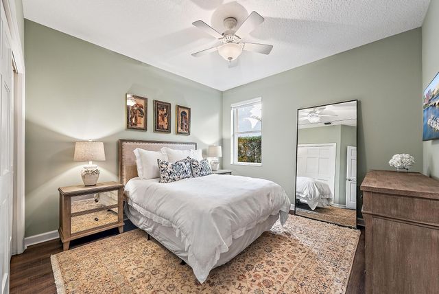 52 Cayman Place, Palm Beach Gardens, FL 33418