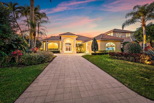 52 Cayman Place, Palm Beach Gardens, FL 33418