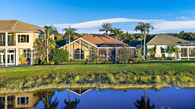 52 Cayman Place, Palm Beach Gardens, FL 33418