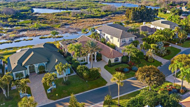 52 Cayman Place, Palm Beach Gardens, FL 33418