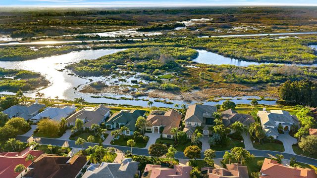 52 Cayman Place, Palm Beach Gardens, FL 33418